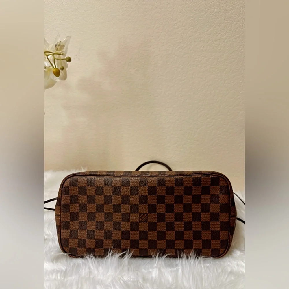 Authentic Louis Vuitton Neverfull MM Bag✨ - Picture 4 of 15